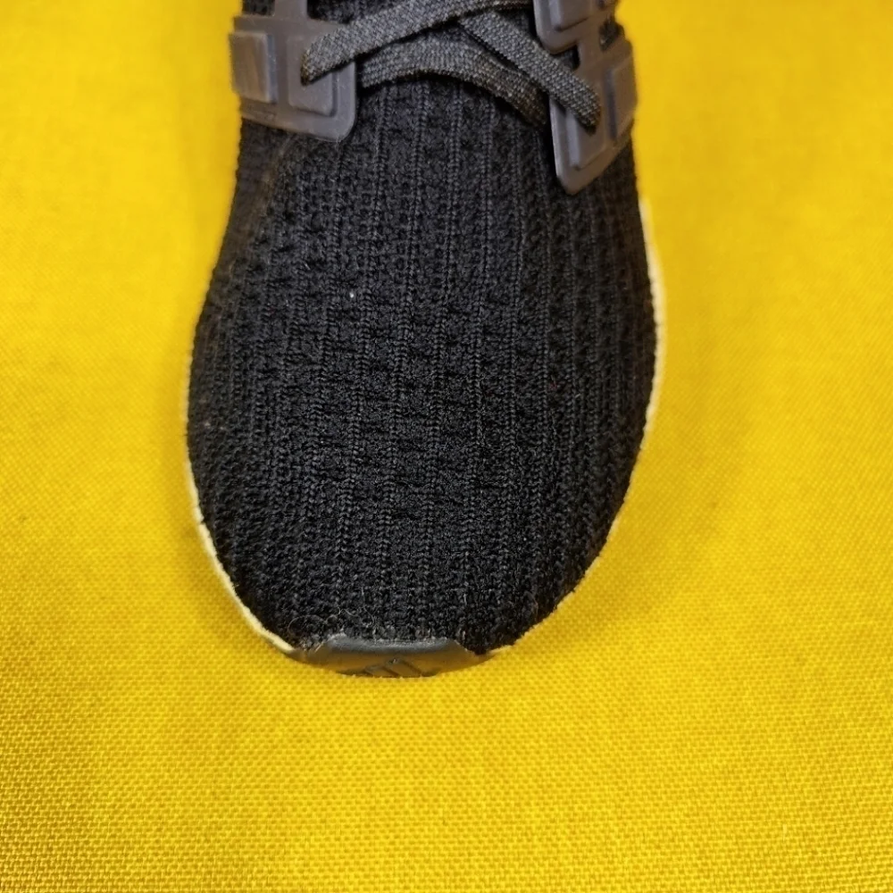 Adidas Ultraboost 4.0 DNA Black White Knit Sneakers Women's Shoe Size 9.5